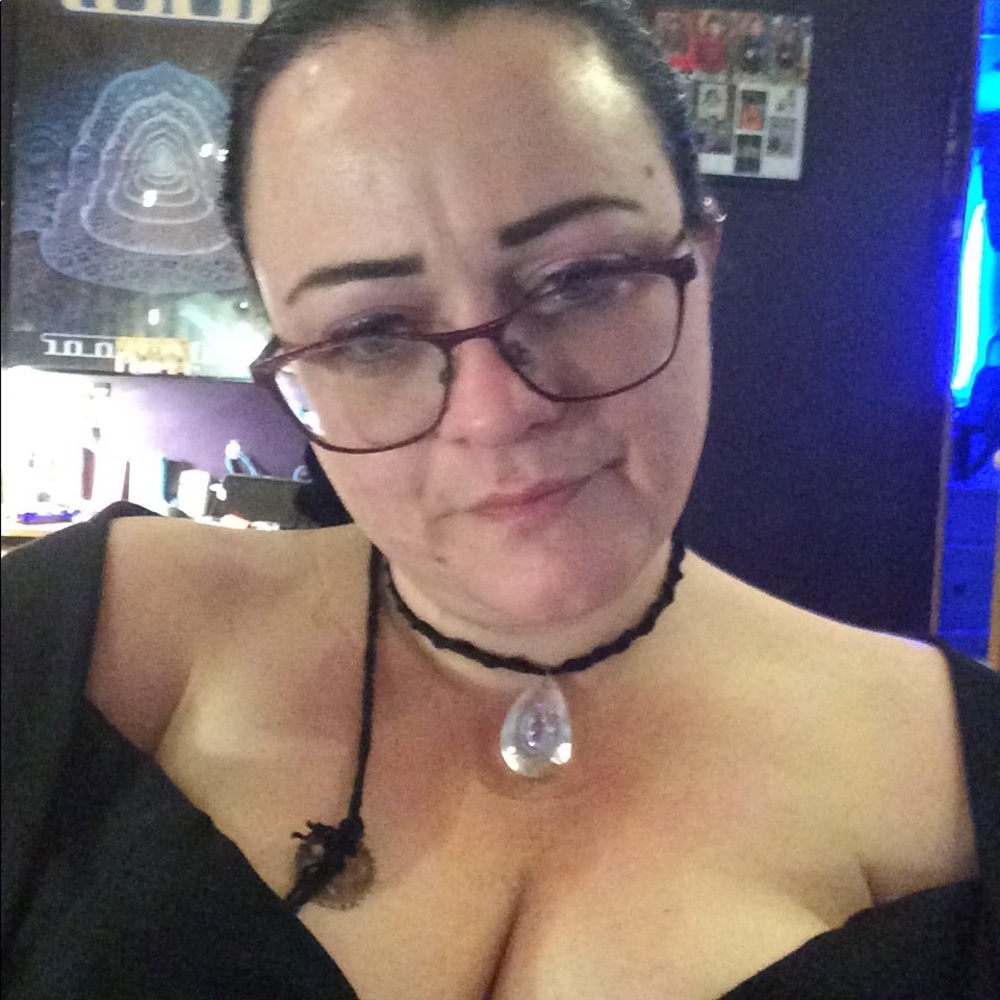 Meet your Posher, Naomi